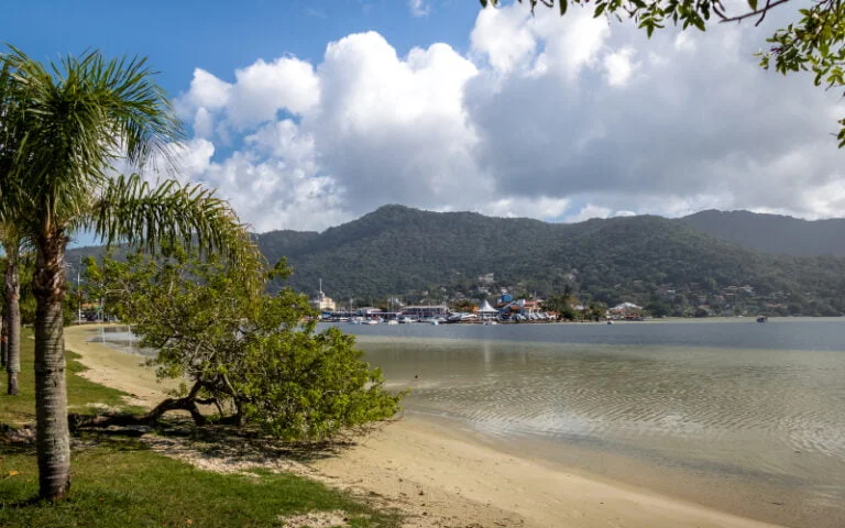 Home 213 onde se hospedar barato em Florianopolis sc 5 1 Viagem pra Você