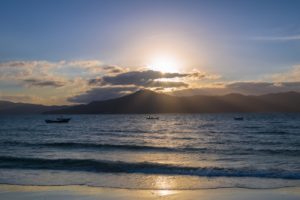 Qual o melhor bairro para se hospedar em Florianópolis-SC